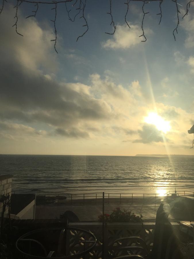 Torbay Sands Hotel Пейнтън Екстериор снимка